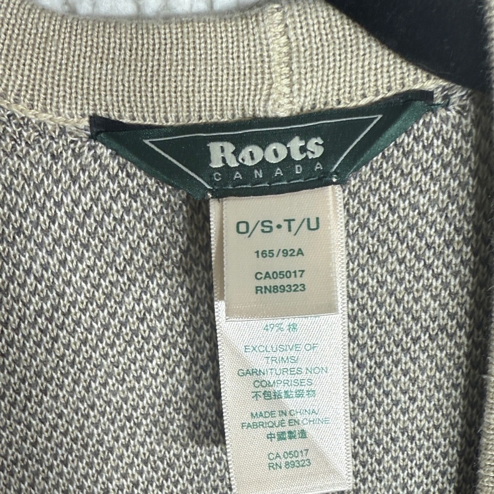 Roots Fringe Shawl Wrap One Size Leaf Detail Neutral Striped Like New Blanket - Picture 2 of 9